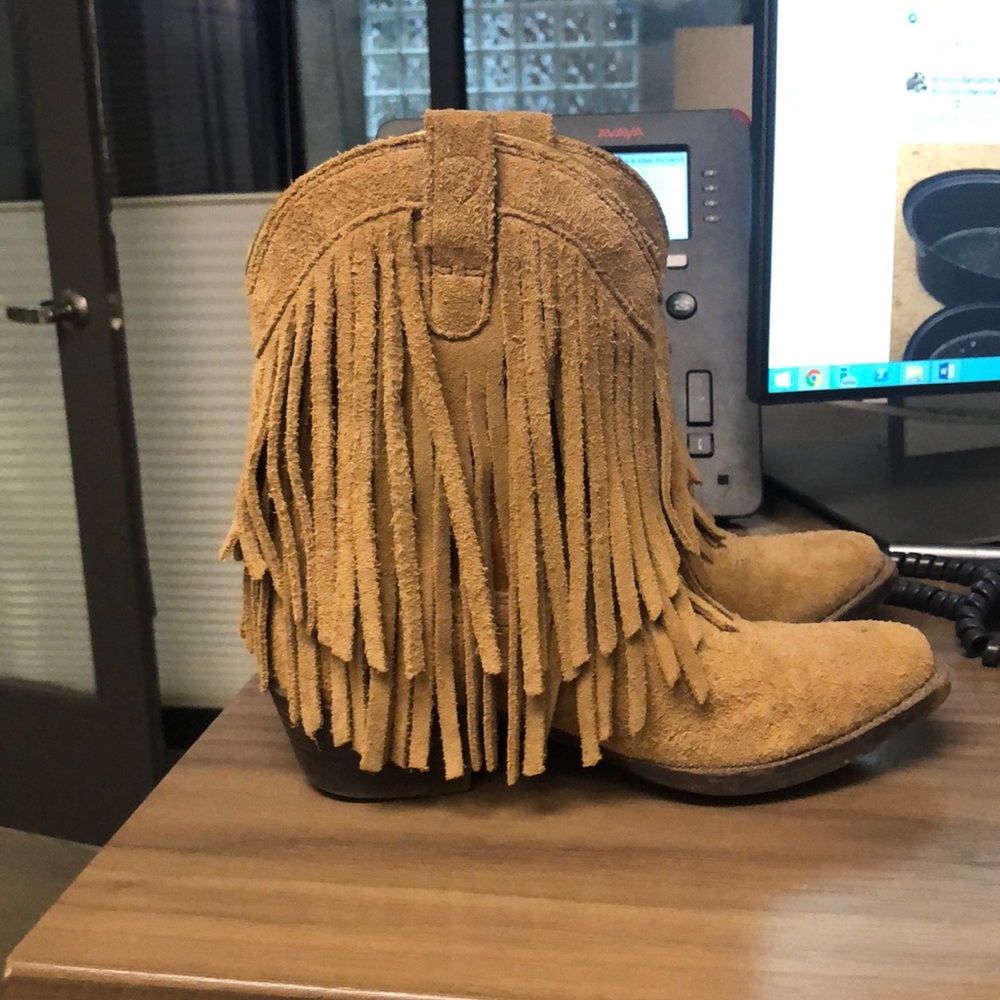 Toddler 11.5 fringe Ariat cowgirl boots